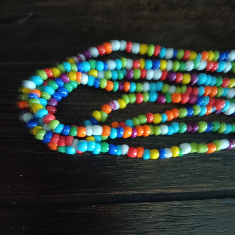 Multicolor necklace. - Picture 2 of 3